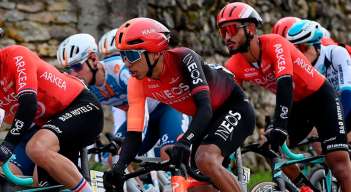 Kooij ganó la primera etapa de la París-Niza, Egan fue el mejor colombiano