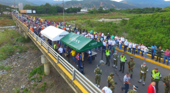 Muro entre Colombia y Venezuela