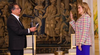 El presidente Gustavo Petro posesionó a la magistrada Claudia Expósito Vélez, quien ahora asume su cargo en el Consejo Superior de la Judicatura. / Foto: Presidencia de Colombia