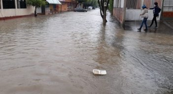 Cuando llueve, las calles del barrio son intransitables. 