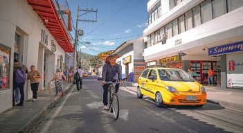 Con miras a mitigar los efectos de la contaminación ambiental se llevó a cabo el Día sin carros y motos en Ocaña. / Foto: Cortesía.