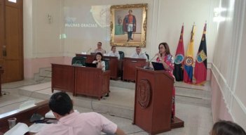 Sesión de la comisión de Hacienda de la Asamblea/Foto Orlando Carvajal/La Opinión