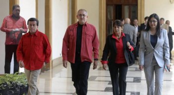 Vladimir Padrino, ministro de Defensa venezolano insiste en negar que el vecino país sirve de plataforma a grupos armados./foto archivo 