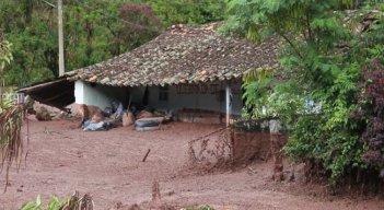 Damnificados de la vereda El Tarrita reclaman celeridad en los procesos.