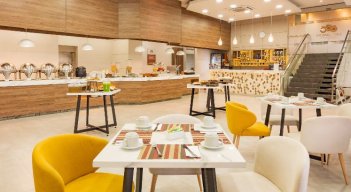 Almuerzos ejecutivos con sello gourmet en el Hotel Casino Internacional.