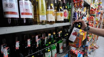 Venta de licor. / Foto Archivo