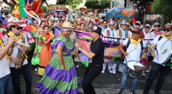 El gobernador William Villamizar demostró sus habilidades con la danza en la apertura del Festival del Norte/Foto Carlos Ramírez