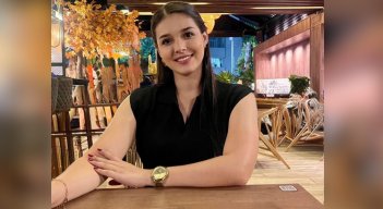 Joven Natalia Acosta 