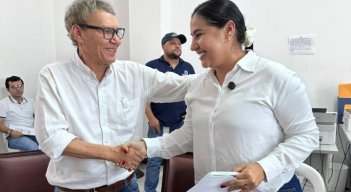 Enrique Pertuz, aspirante a la Cámara de Representante, y Corina Durán, a quien le fue revocada su aspiración./Foto Cortesía