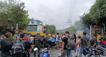 Protesta en la comuna 8.