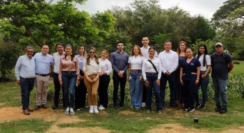 En el Parce Cementerio La Esperanza se llevó a cabo la actividad ecológica con participación de empresarios de la región./Foto Stefany Peñaloza