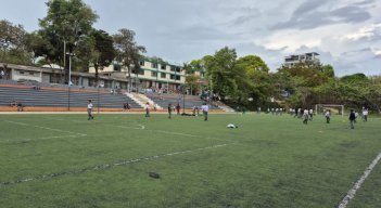 Deudas de la luz en el sector educativo preocupa a las autoridades.