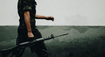 JÓVENES MILITARES EN RUSIA 