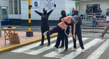  Mediante el teatro callejero se busca crear conciencia y bajar los índices de accidentalidad en Ocaña.