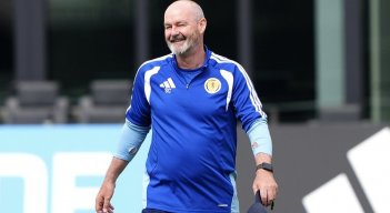 Steve Clarke es el entrenador de la selección escocesa que enfrentará este miércoles a Brasil, en el Grupo B de la Copa del Mundo.