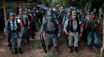 Asocapitales cuestiona decreto que suspende operaciones contra grupo armado antes de las presidenciales