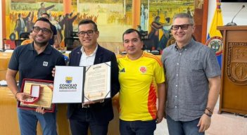 Oliverio Castellanos, con 14 años en el Concejo, fue despedido ayer por sus colegas./Foto: cortesía