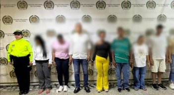 Desmantelan red que usaba huellas falsas para quedarse con subsidios del Estado
