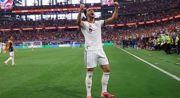 Mikel Merino le dio la clasificación a España