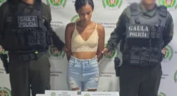 CAYÓ ALIAS LA FLACA