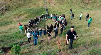 ntre lágrimas y recuerdos: Chapecoense volvió al lugar donde perdió a 71 de los suyos