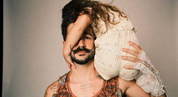 Evaluna y sus hijas, las musas de Camilo.