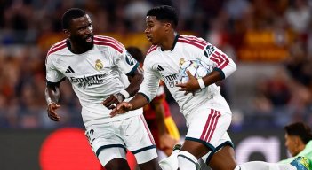 Antonio Rüdiger (izq) y el brasileño Endrick sentenciaron la victoria del Real Madrid ante la Roma. 