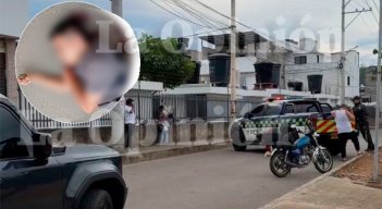 Arturo Herrera quedó tendido sobre la vía luego de ser atacado a disparos.