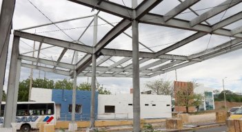 Hace 20 meses un atentado dinamitero destruyó el peaje de Lomitas, en Villa del Rosario./Foto Carlos Ramírez/La Opinión