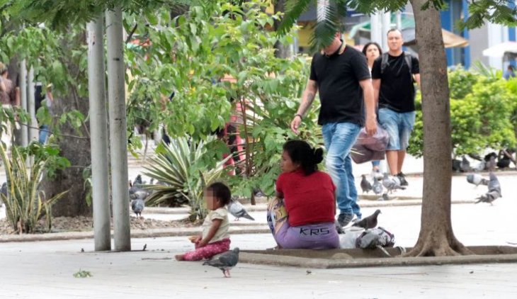 Indígenas yukpa en el parque Santander.