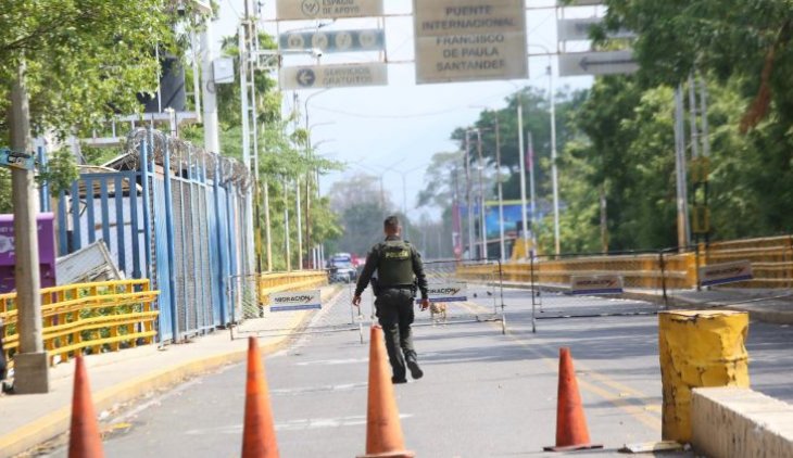 El atentado dinamitero en El Escobal dejó un saldo de 7 heridos, entre esos 4 policías./Foto: Carlos Ramírez/La Opinión