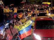 Centenares de cucuteños, simpatizantes de Abelardo de la Espriella celebraron anoche en El Malecón/Foto: Carlos Ramírez