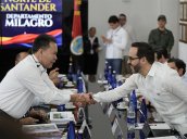 El gobernador William Villamizar y el presidente electo Abelardo de la Espriella, durante la primera Mesa de Empalme Territorial. / Foto cortesía: Juan Pablo Bayona